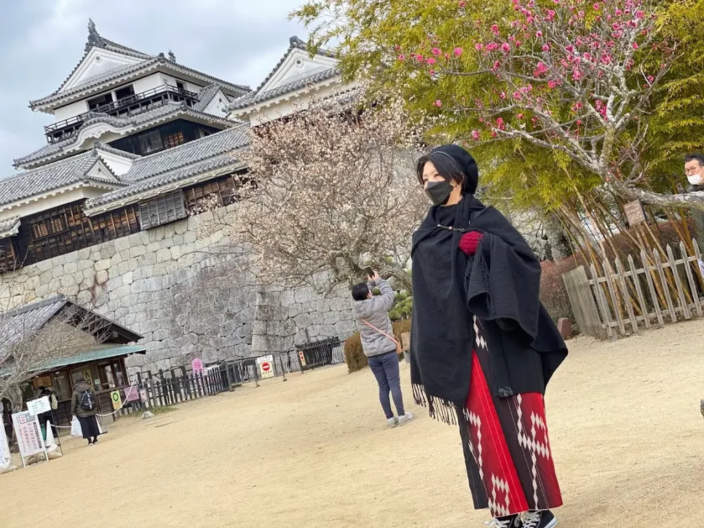 軽やかに羽織る着物 ストールの活用術